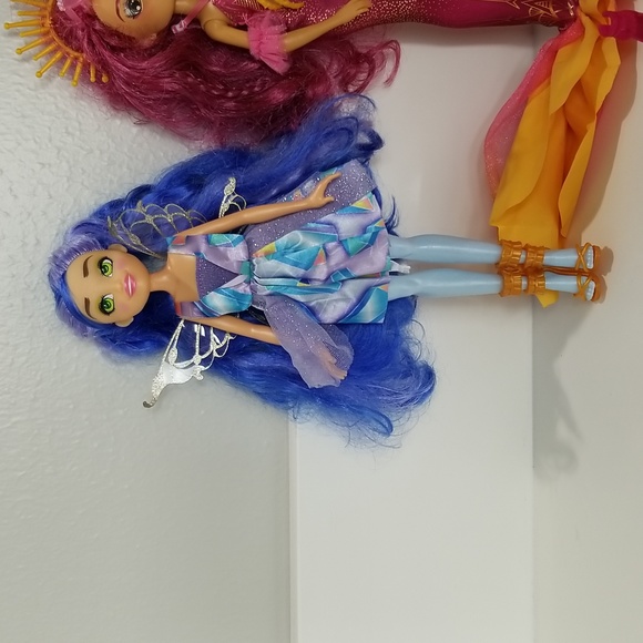 Wonder Woman Barbie Dolls - Picture 7 of 15